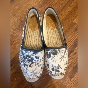 Gucci Flora Canvas Espadrilles Flats